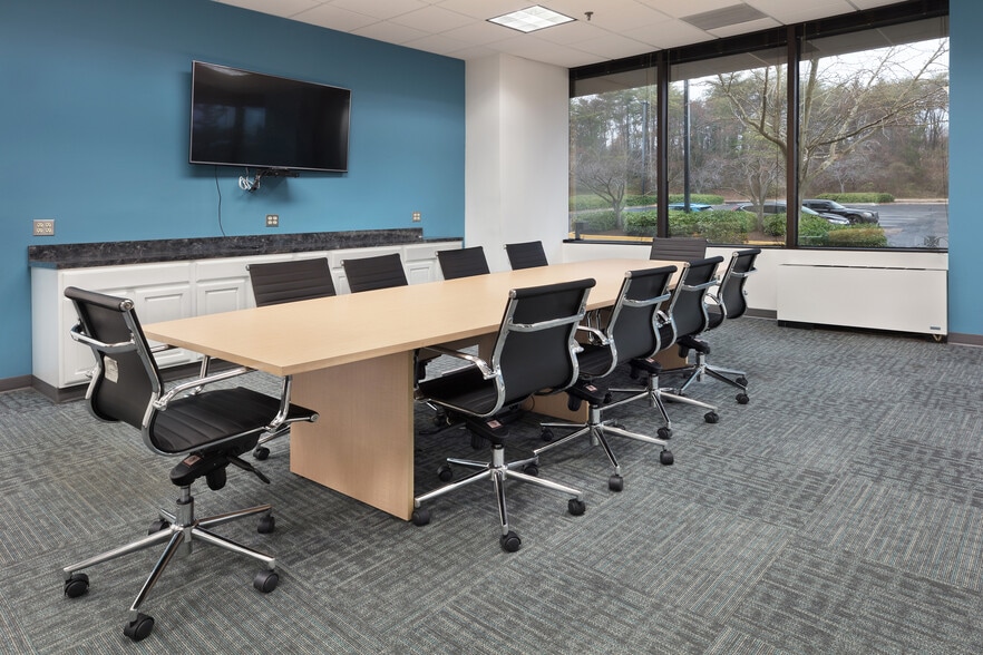 More Photos Of 7500 Greenway Center Dr, Greenbelt Office For Lease