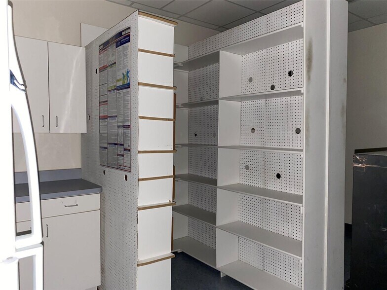 More Photos Of 820 N Zang Blvd, Dallas Medical For Lease