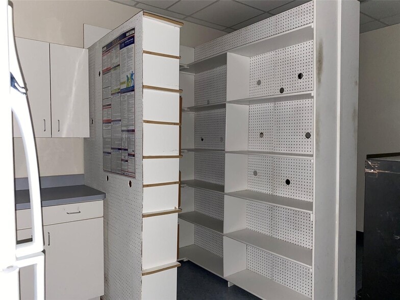 More Photos Of 820 N Zang Blvd, Dallas Medical For Lease