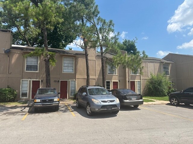 More Photos Of 1301-1379 E 63rd St, Tulsa Apartments For Sale