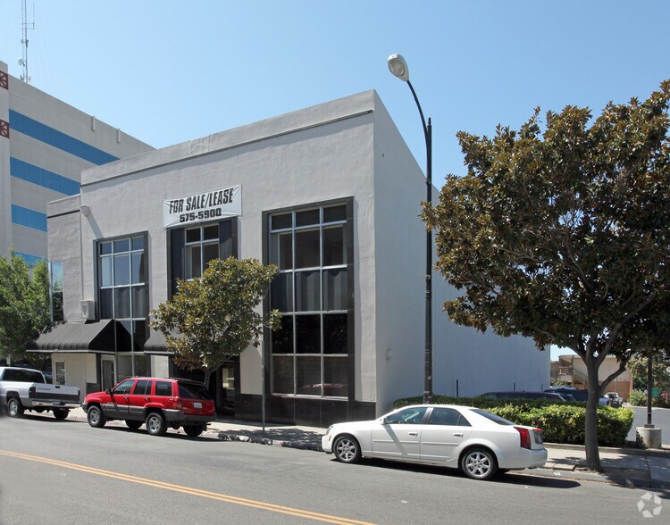 More Photos Of 817-819 10th St, Modesto Office For Lease