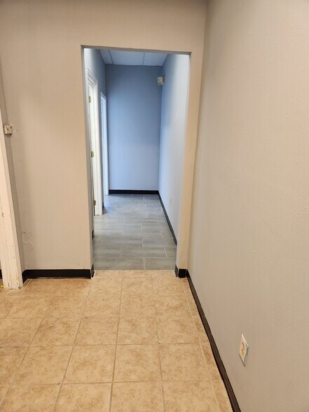 More Photos Of 9730 Southwest Fwy, Houston Freestanding For Lease