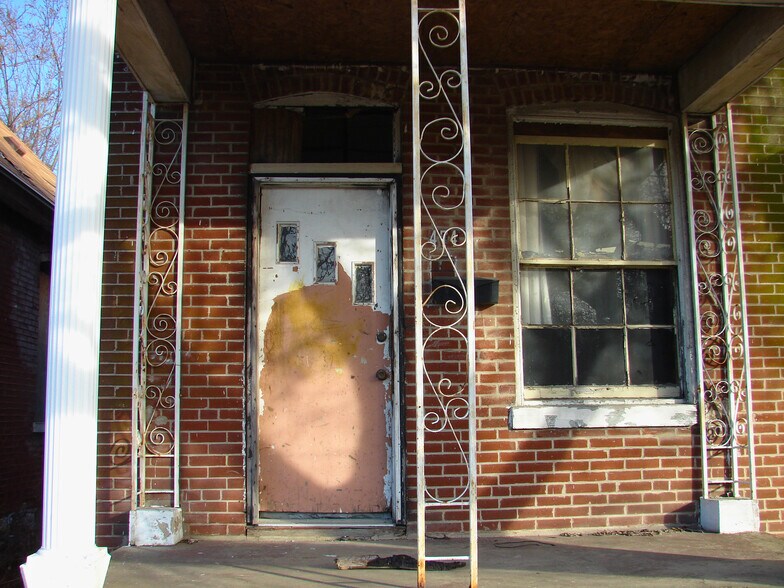More Photos Of 472 N 25th St, East Saint Louis Apartments For Sale