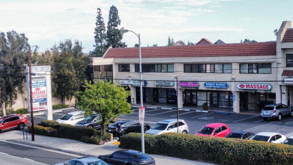 More Photos Of 21010-21018 Devonshire St, Chatsworth Unknown For Lease