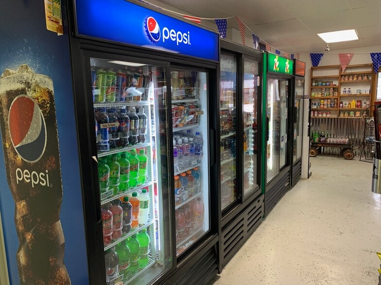 More Photos Of 8036 N Clare Ave, Harrison Convenience Store For Sale