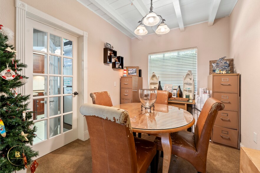 More Photos Of 342 N Orlando Ave, Cocoa Beach Light Manufacturing For Sale