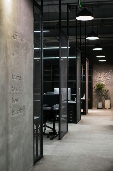 More Photos Of 15011 N 75th St, Scottsdale Office For Sale