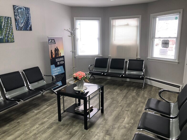 More Photos Of 417 Clifton Ave, Clifton Office For Lease