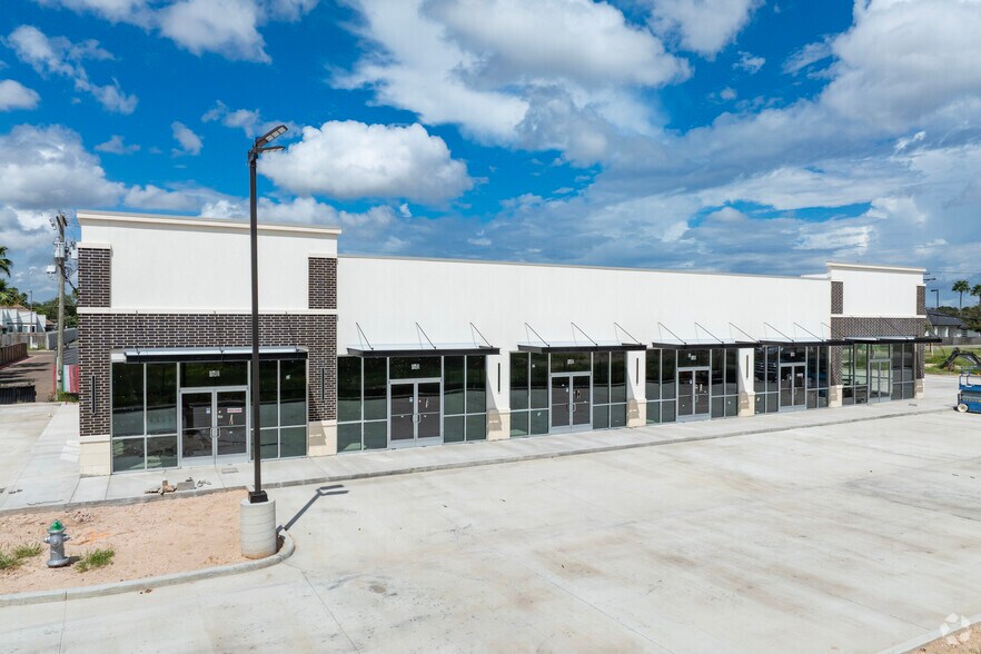 Primary Photo Of 4101 Pecan Blvd, McAllen General Retail For Lease