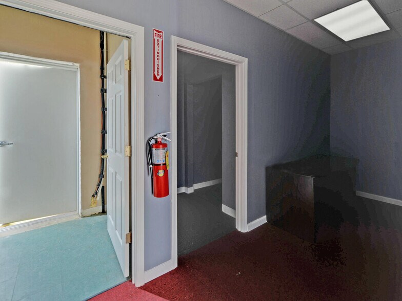 More Photos Of 134 Hurricane Shoals Rd, Lawrenceville Storefront Retail Office For Sale