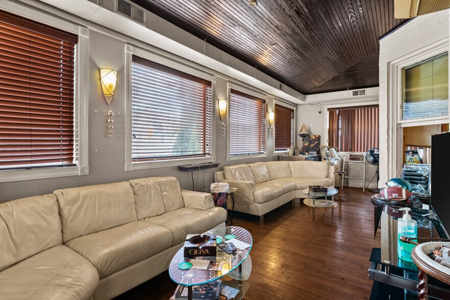 More Photos Of 2201 Perkiomen Ave, Mount Penn Restaurant For Sale