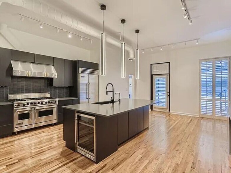 More Photos Of 1748-1750 Blake Street, Denver Flex For Sale