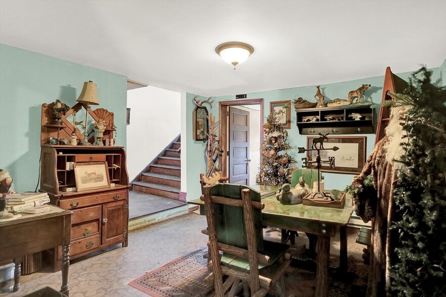 More Photos Of 111 S Walnut St, Edinburgh Theater Concert Hall For Sale