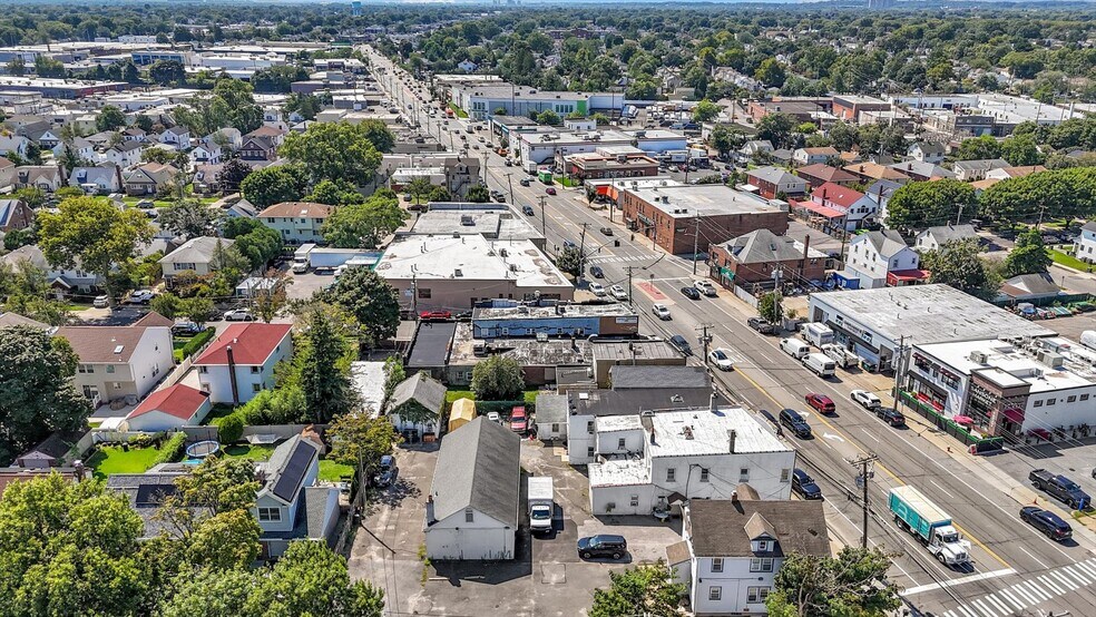 More Photos Of 2178-2192 Jericho Tpke, New Hyde Park Storefront Retail Residential For Sale