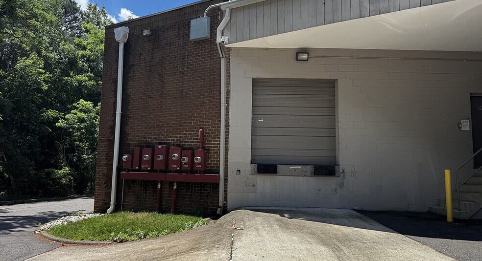 More Photos Of 3955-3979 Deep Rock Rd, Richmond Light Distribution For Lease