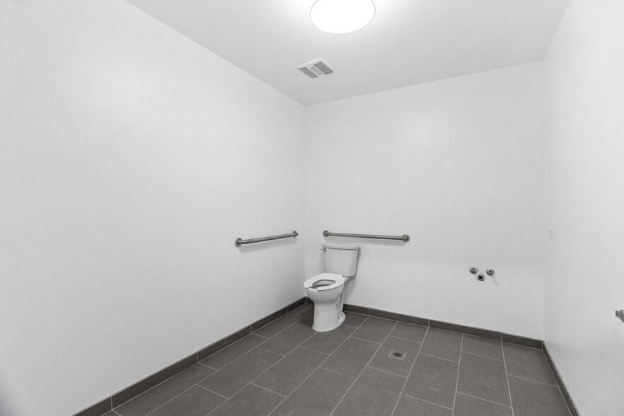 More Photos Of 153 W Ohio St, Chicago Apartments For Sale