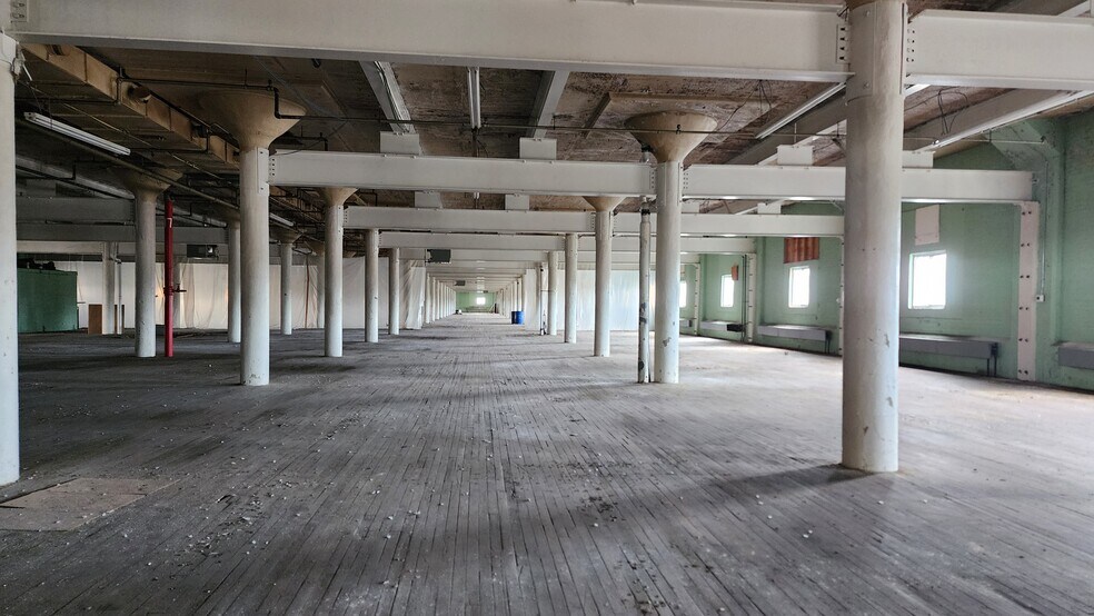 More Photos Of 100 E Diamond Ave, Hazleton Warehouse For Sale