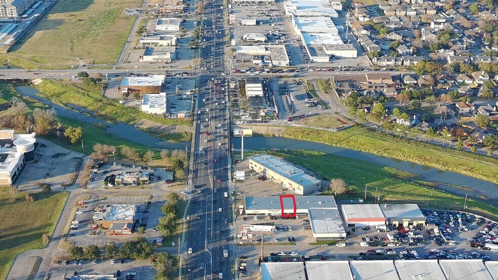 More Photos Of 5930 Highway 6 N, Houston Unknown For Lease