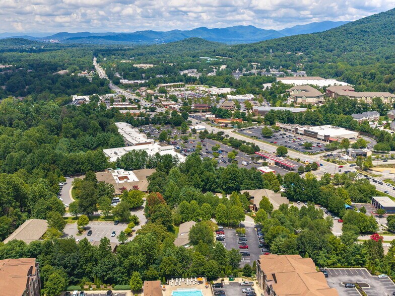 More Photos Of 7 Walden Ridge Dr, Asheville Medical For Sale