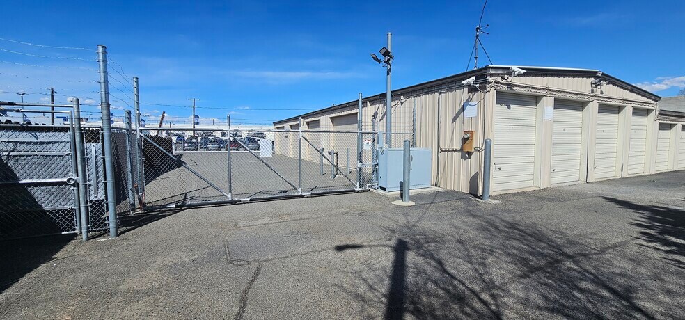 More Photos Of 2724 Kietzke Ln, Reno Self Storage For Sale