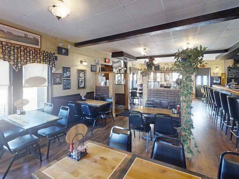 More Photos Of 3725 W Lake Rd, Erie Restaurant For Sale