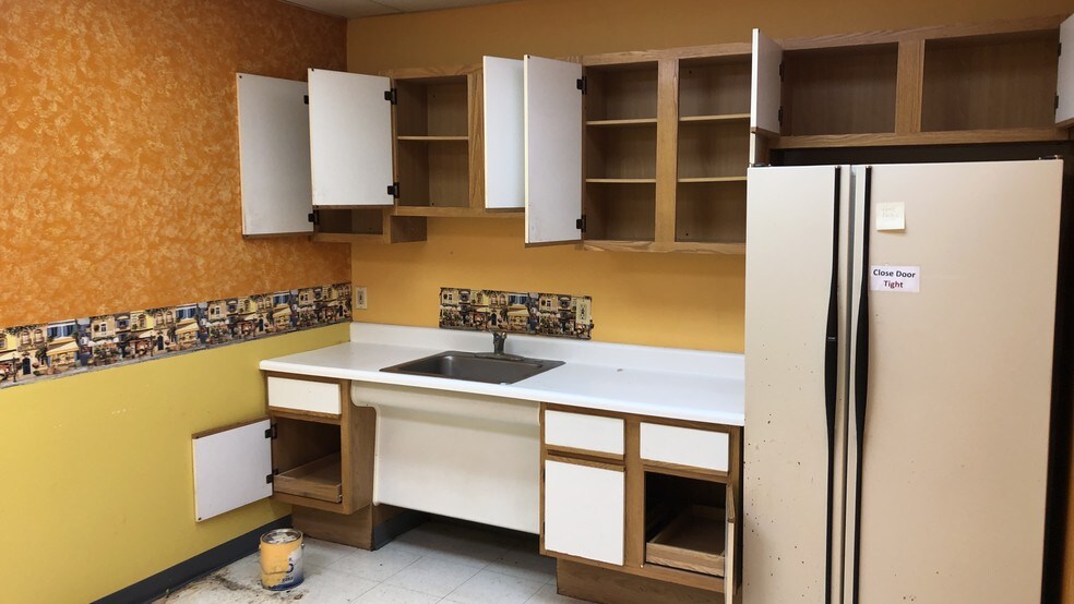 More Photos Of 75 S Main St, Phillipsburg Office For Lease