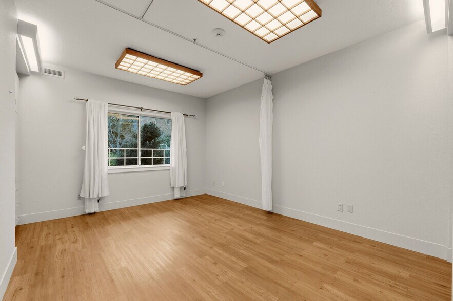 More Photos Of 24954 Cypress Ave, Hayward Multifamily For Sale