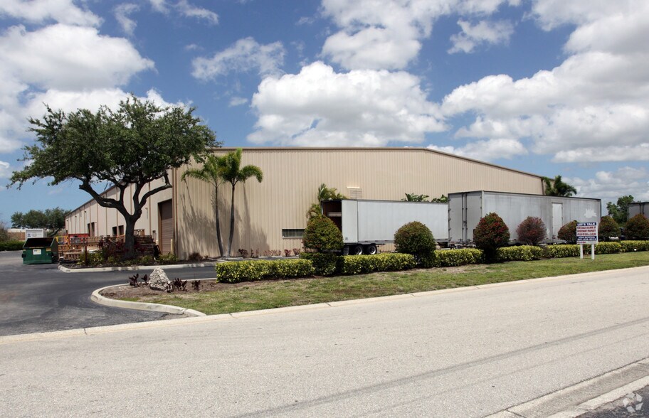 More Photos Of 2322 Whitfield Industrial Way, Sarasota Warehouse For Sale