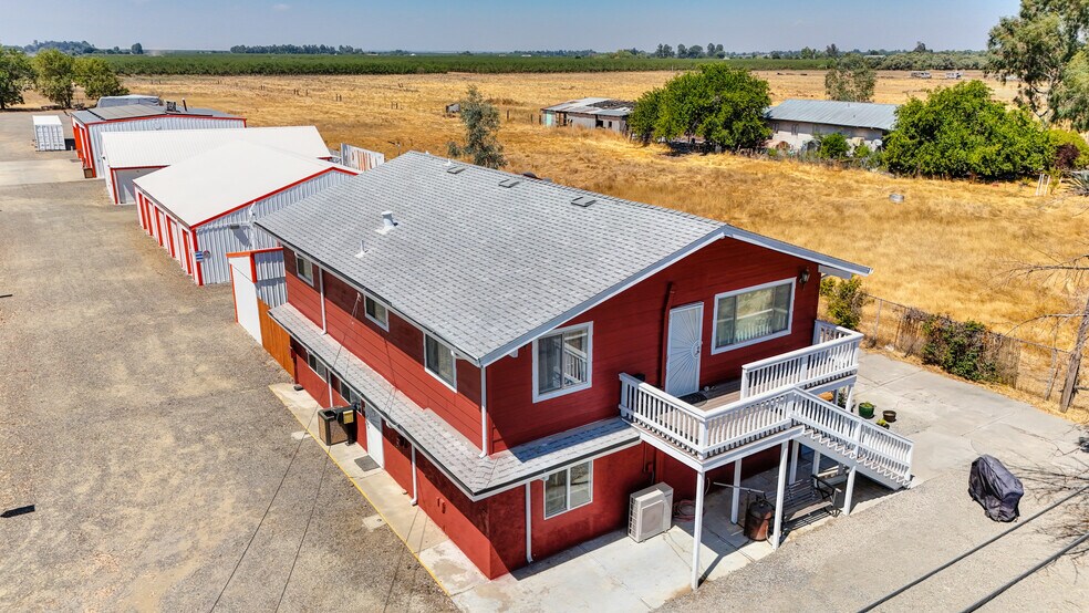 More Photos Of 7965 State Highway 99W, Gerber Self Storage For Sale