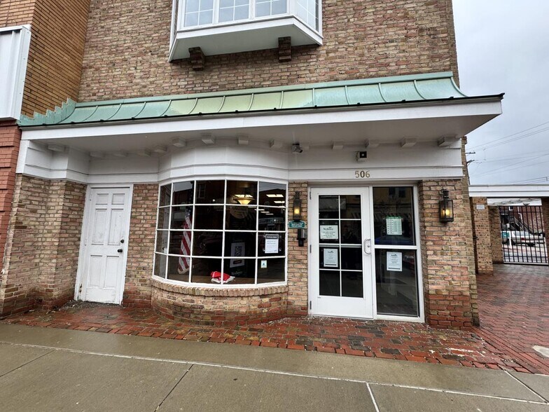 More Photos Of 506 Merchant St, Ambridge Bank For Sale