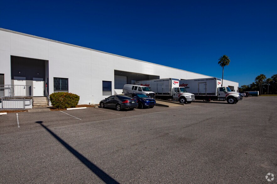 More Photos Of 5501-5519 Pioneer Park Blvd, Tampa Unknown For Lease