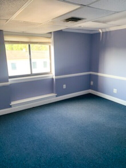 More Photos Of 1423 Capitol Trl, Newark Office For Lease