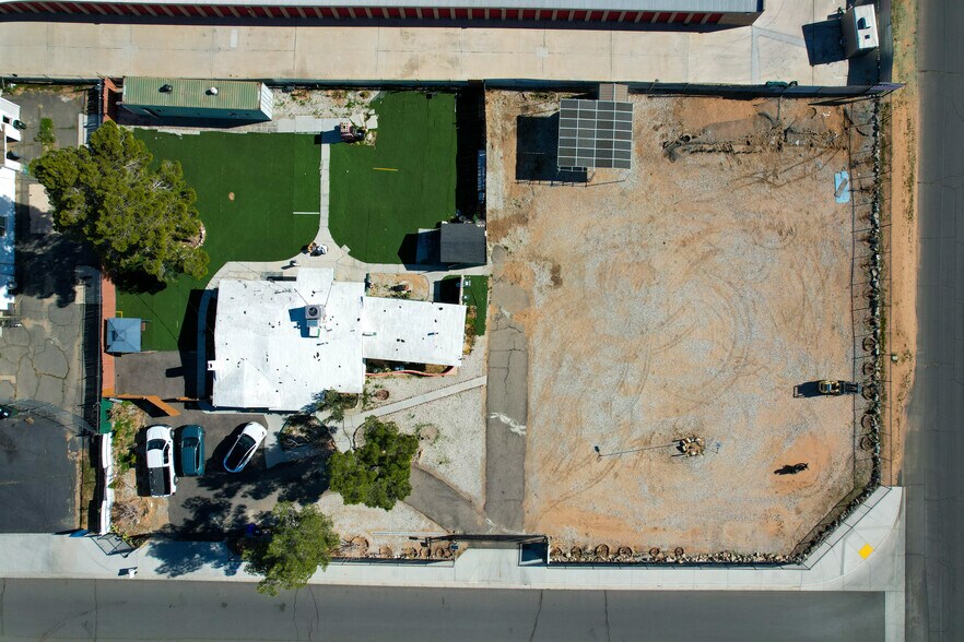 More Photos Of 13519 John Glenn Rd, Apple Valley Office For Lease