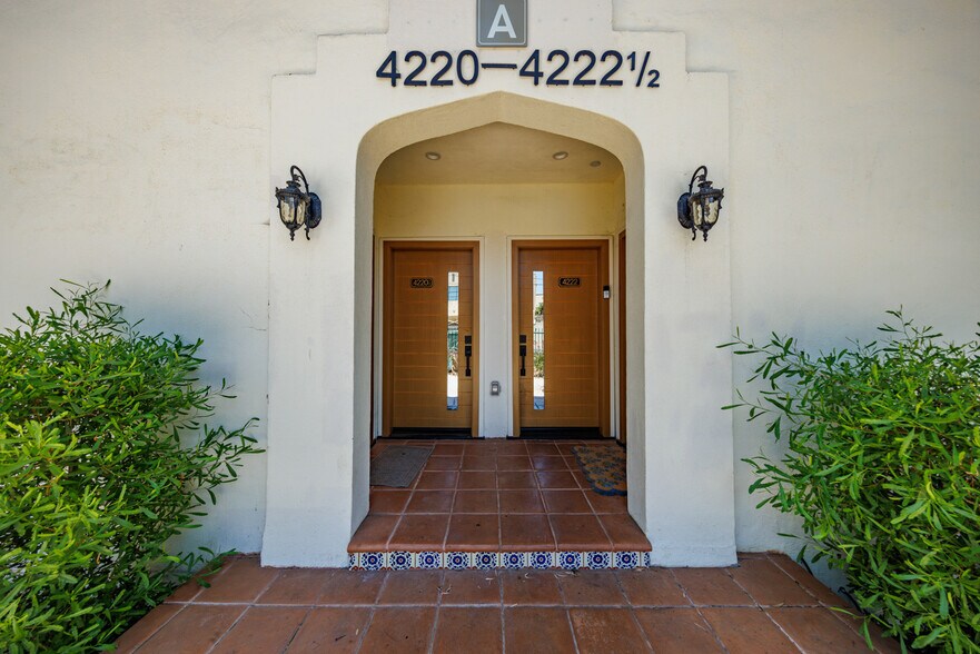 More Photos Of 4220 W Adams Blvd, Los Angeles Apartments For Sale