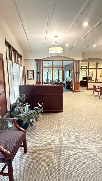 More Photos Of 10321 N Pennsylvania St, Indianapolis Office For Lease