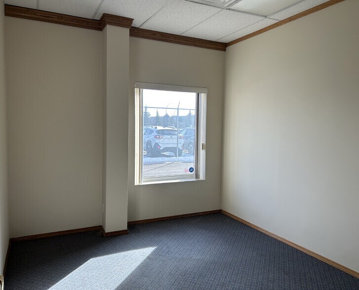 More Photos Of 18150 111th Ave NW, Edmonton Flex For Lease