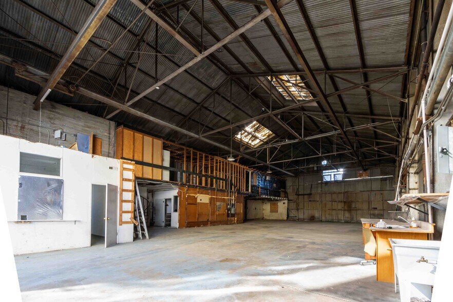 More Photos Of 50 Juniper St, San Francisco Warehouse For Sale