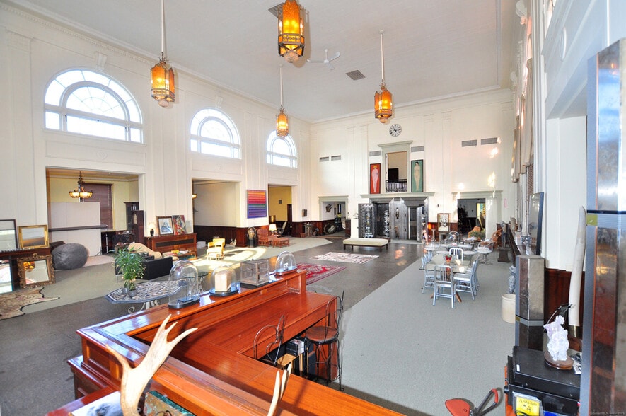 More Photos Of 236 Prospect St, Torrington Bank For Sale