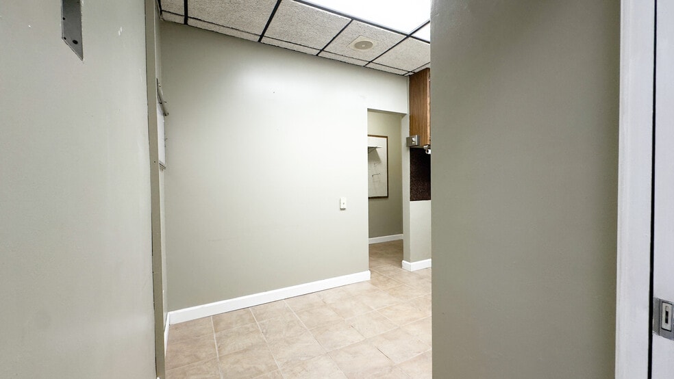 More Photos Of 3612 5th Ave N, Saint Petersburg Office Residential For Lease