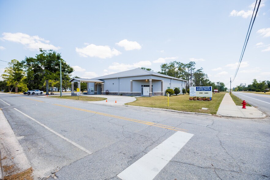 More Photos Of 37 E Main St, Lakeland Flex For Sale