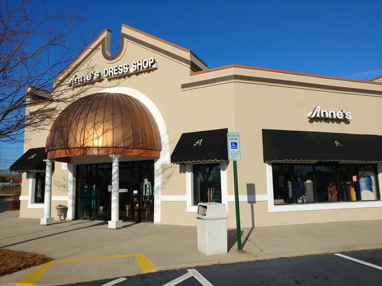 More Photos Of 349 Copperfield Blvd, Concord Unknown For Lease