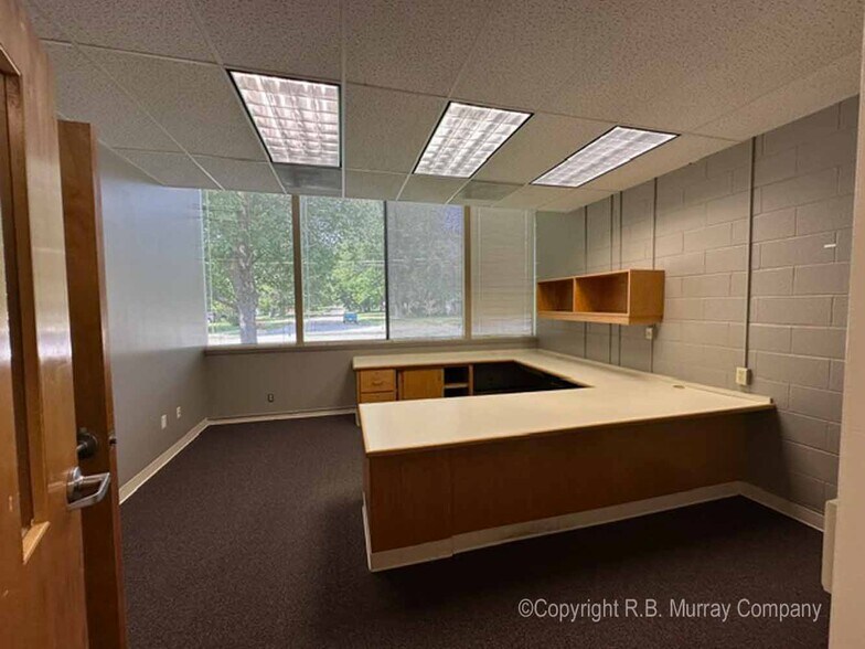 More Photos Of 1730 E Portland St, Springfield Medical For Sale