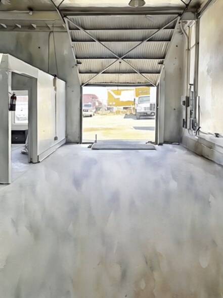 More Photos Of 18918-18936 S Broadway, Carson Warehouse For Lease