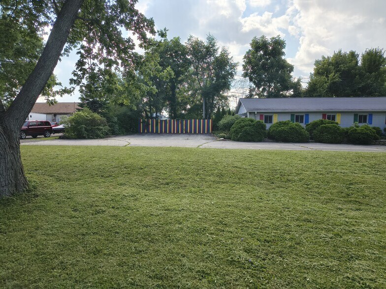More Photos Of 7316 250th Ave, Salem Office For Lease