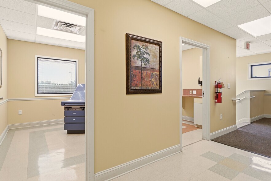 More Photos Of 9 San Bartola Dr, Saint Augustine Medical For Sale
