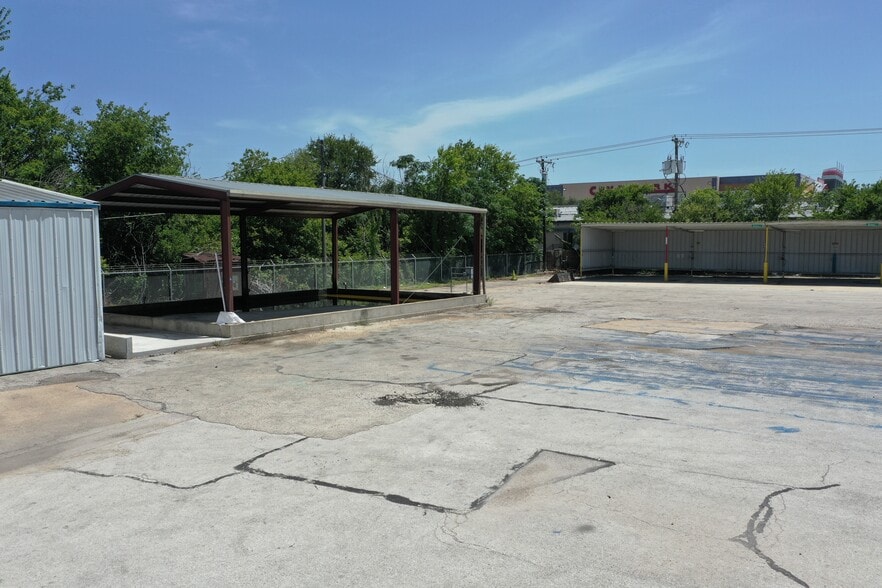 More Photos Of 1605 Century St, Pflugerville Manufacturing For Lease