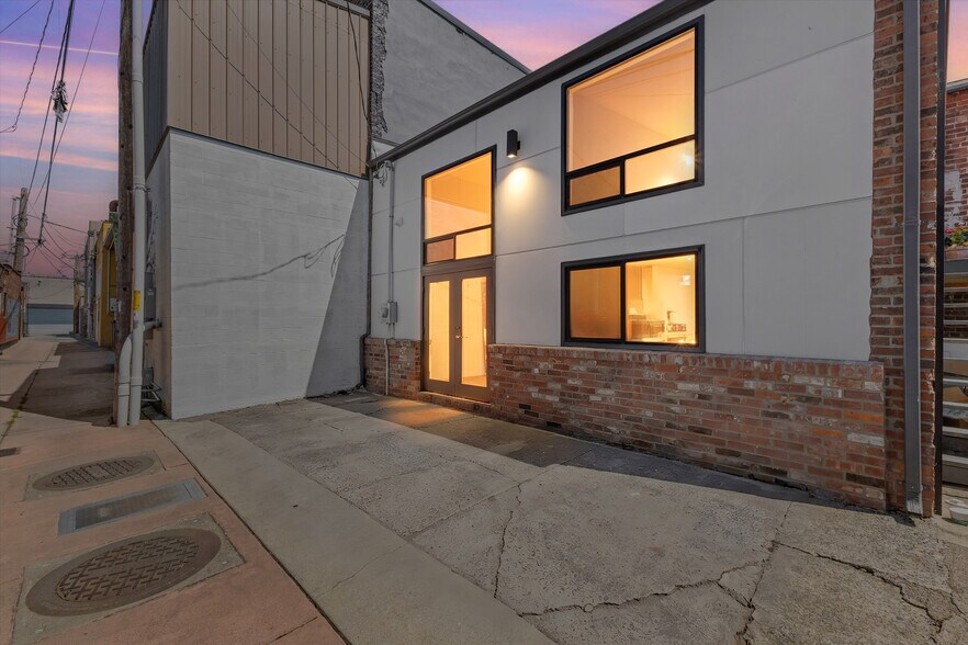More Photos Of 511 S 1st St, Mount Vernon General Retail For Sale