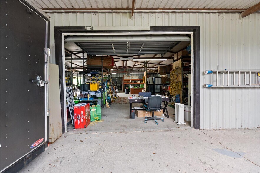 More Photos Of 15617 Old US Highway 441, Tavares Warehouse For Lease