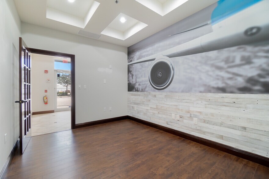 More Photos Of 679 NW Enterprise Dr, Port Saint Lucie Light Distribution For Sale