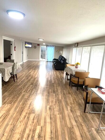 More Photos Of 1502 Peppertree Pl, Pittsburg Assisted Living For Sale